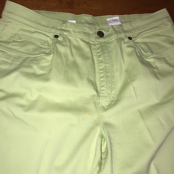 Talbots size 10L straight leg 5- pocket stretch jeans. 95% cotton, 5% spandex - Picture 3 of 9